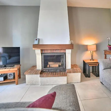 Amazing In Saint-georges-de-didon With Wifi