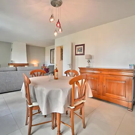 Amazing In Saint-georges-de-didon With Wifi * Saint-Georges-de-Didonne