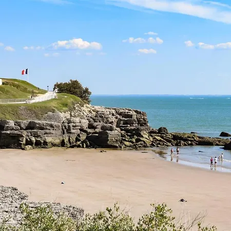 Amazing In Saint-georges-de-didon With Wifi *